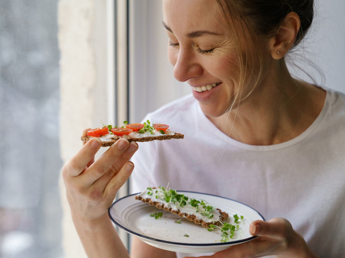 Ernährung und Wechseljahre: Beschwerden durch den Magen angehen!